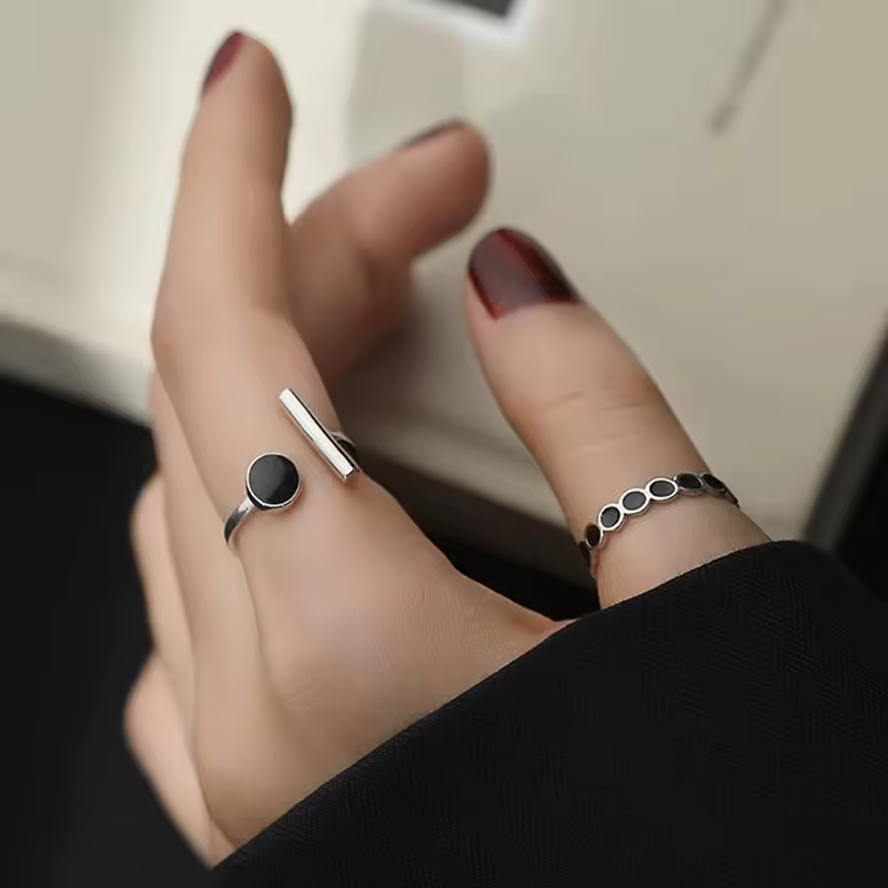 925 Sterling Silver Black Round Open Ring