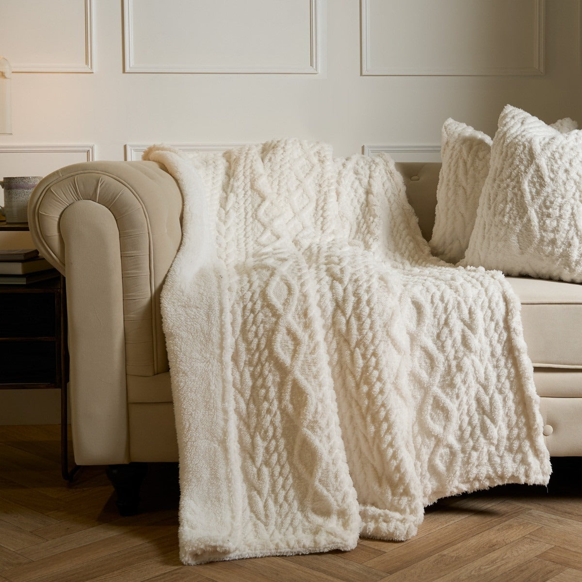 Cable Knit Sherpa Throw - Cream
