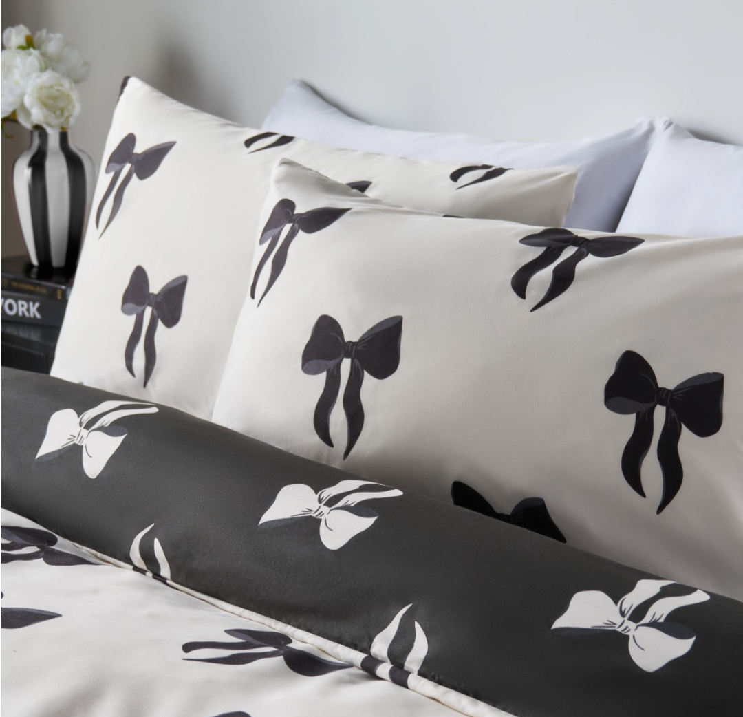 Reversible Bow Print Duvet Set