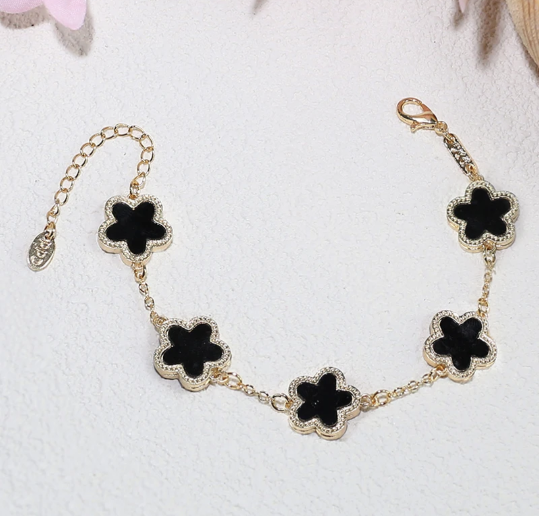 Ladies Five Flower Fashion Bracelet