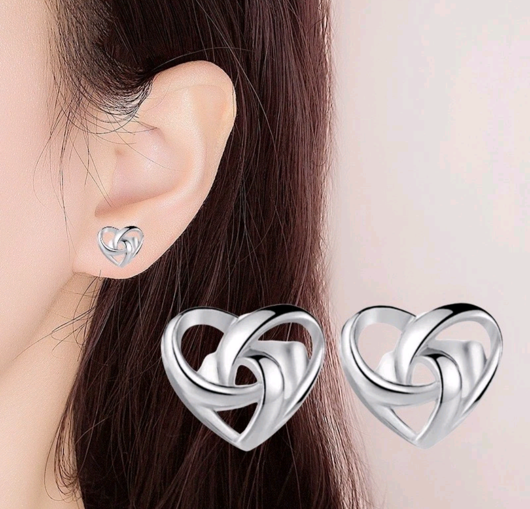 925 Sterling Silver Stunning Swirl Heart Stud Earrings