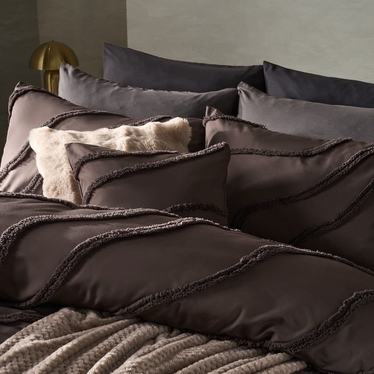 Luxury Tufted Contour Duvet Set