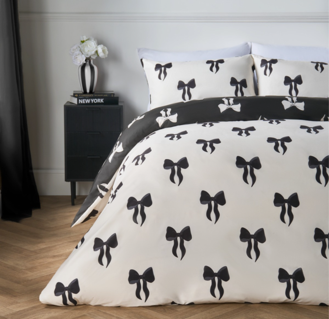 Reversible Bow Print Duvet Set